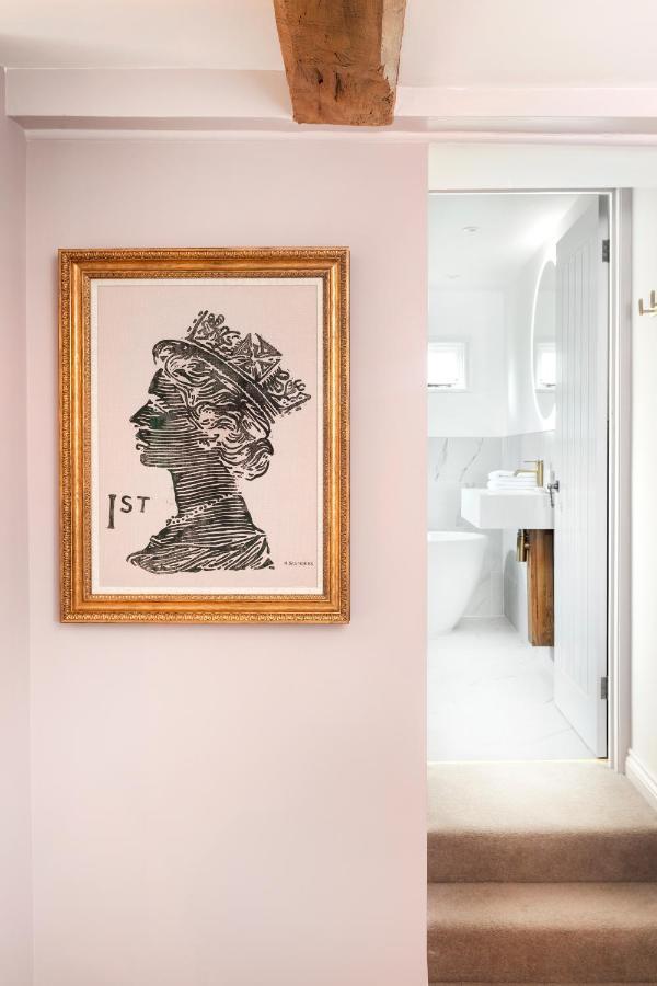 Inn The Queen's 4*